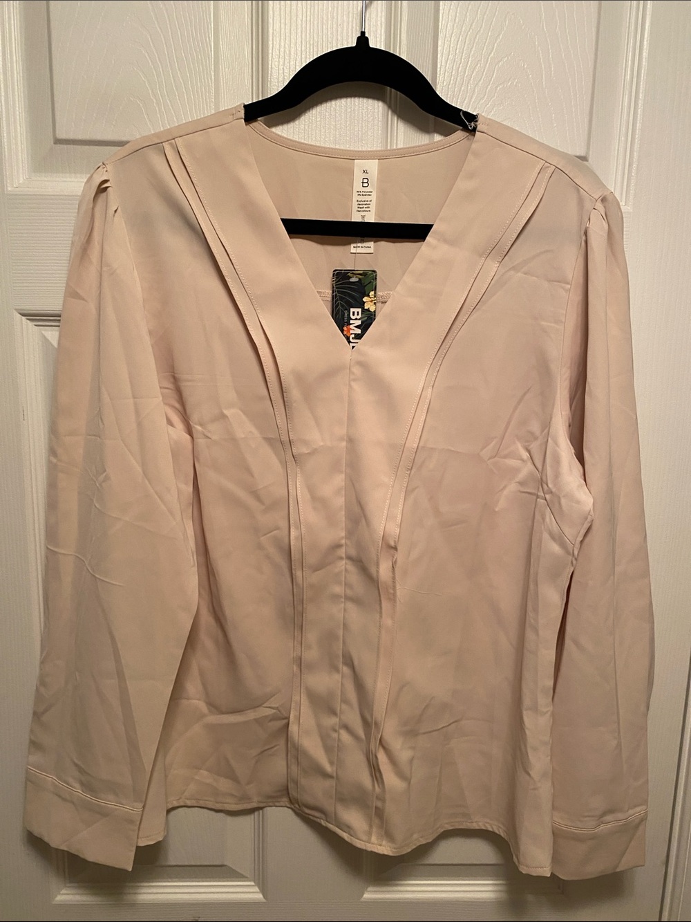 BMJL Cream Long Sleeve Blouse…size XL